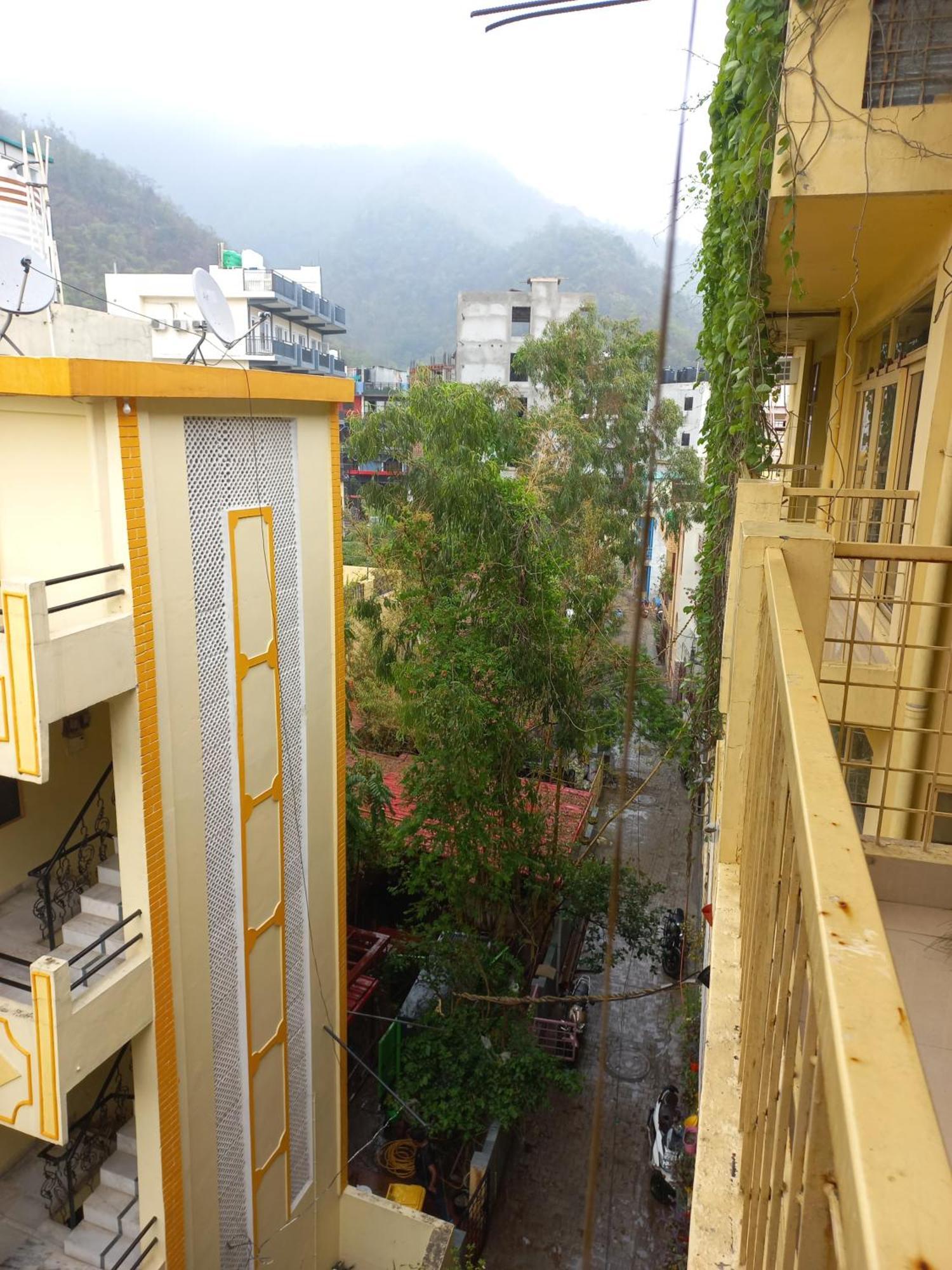 Devi Music Ashram Bed & Breakfast Rishikesh Exterior photo