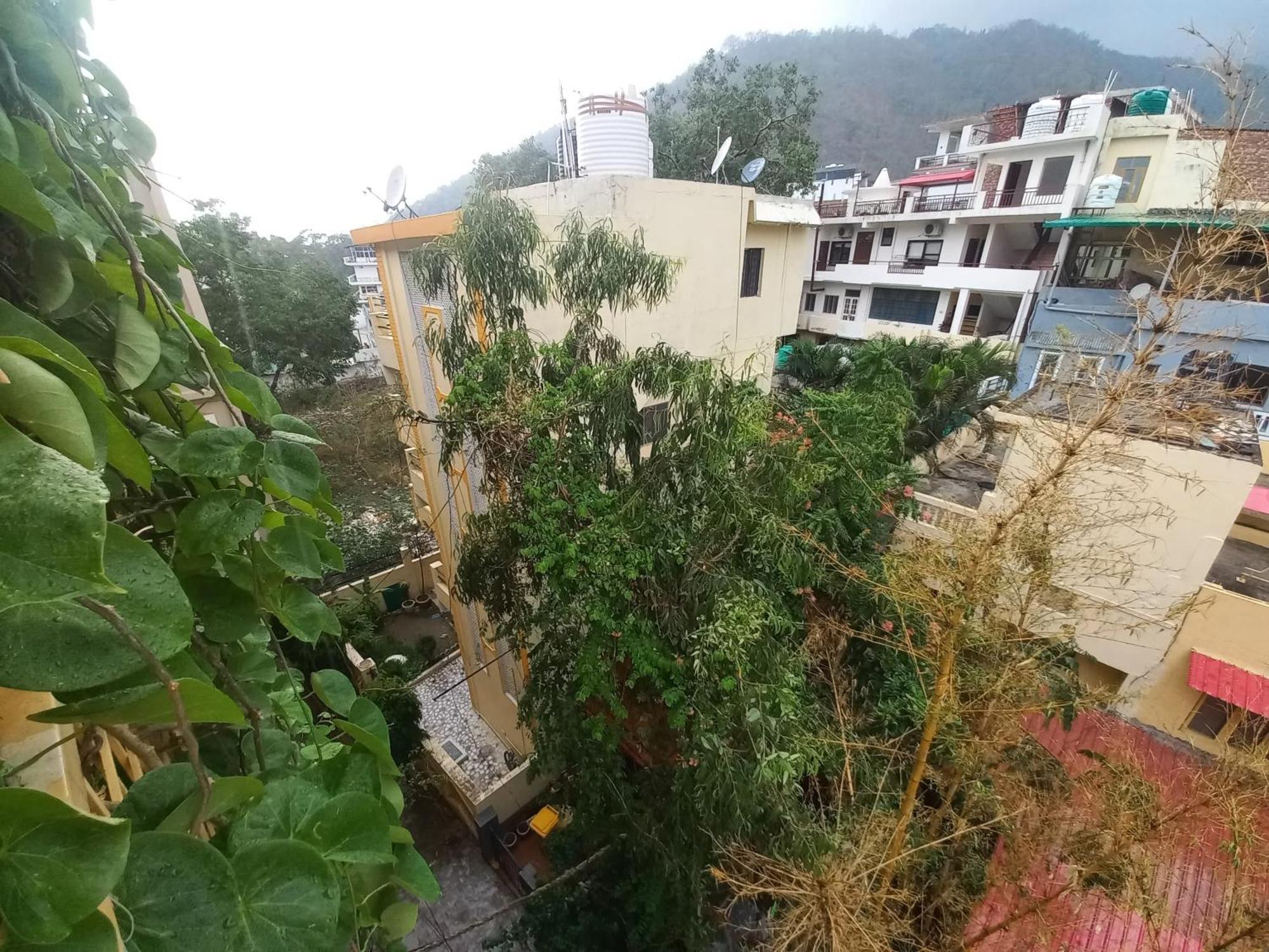 Devi Music Ashram Bed & Breakfast Rishikesh Exterior photo